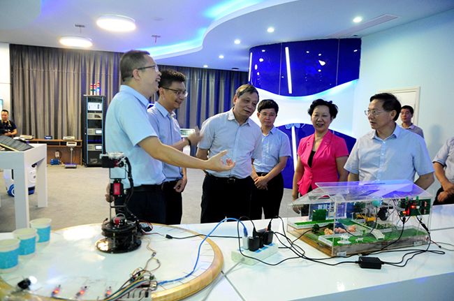 image002.jpg image002.jpg